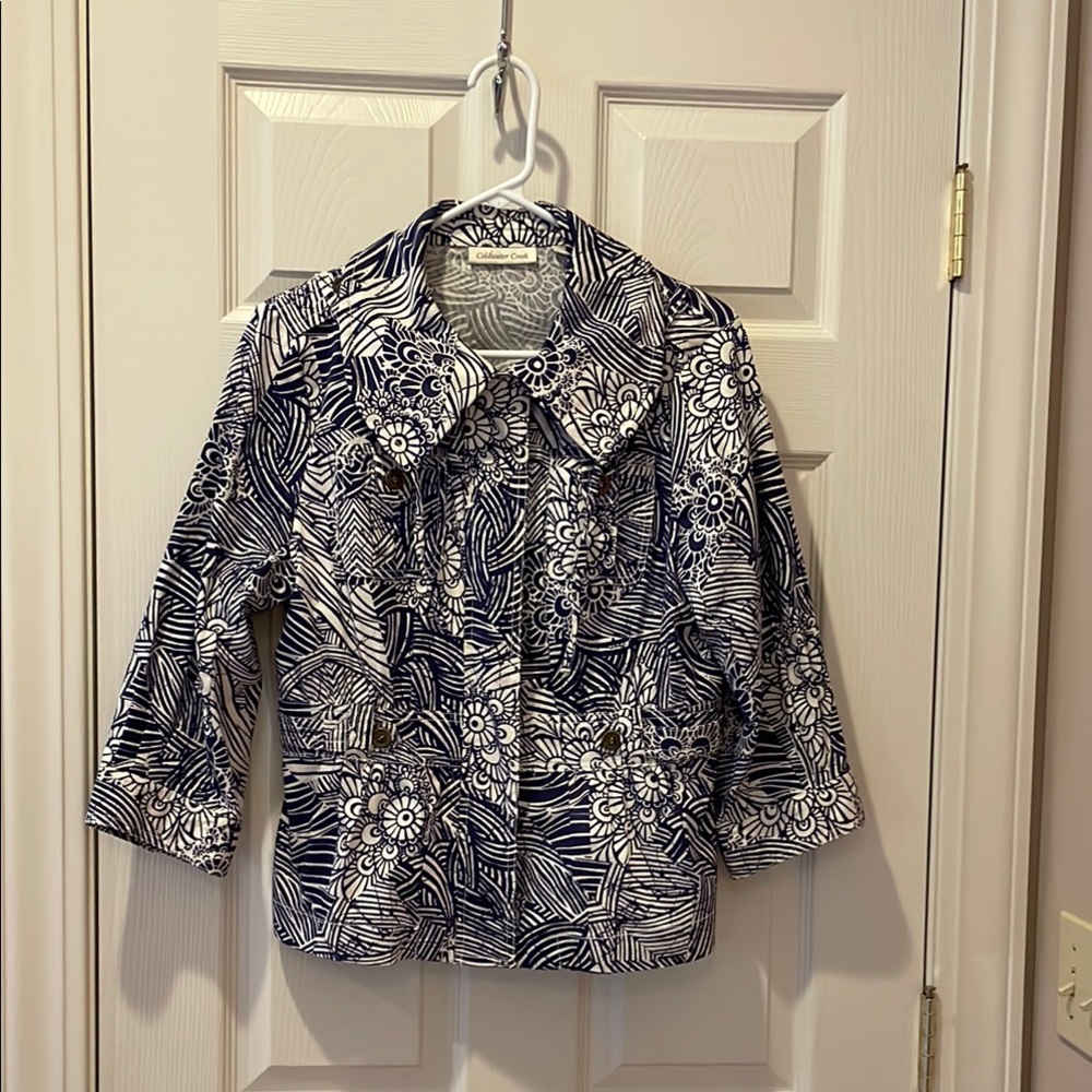 Coldwater Creek Women’s Jacket size 10 Purple and White Floral Print Like New!